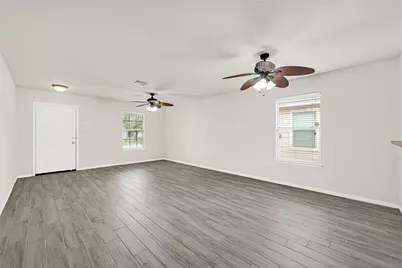 7906 Yaupon View Drive, Cypress, TX 77433 - Photo 11