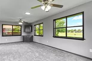 305 Johnson Ave, Palacios, TX 77465 - Photo 13