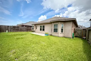 310 Gulf Winds Dr, Bacliff, TX 77518 - Photo 37