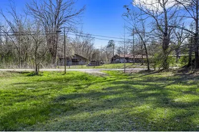 472 E Main Street, Zavalla, TX 75980 - Photo 19