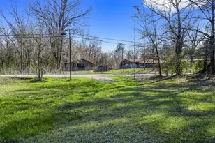 472 E Main St, Zavalla, TX 75980 - Photo 19