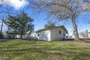 472 E Main St, Zavalla, TX 75980 - Photo 15