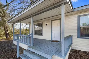 472 E Main St, Zavalla, TX 75980 - Photo 3