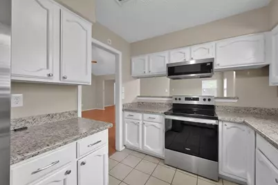 16858 Gleneagle Drive N, Conroe, TX 77385 - Photo 9