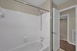 16858 Gleneagle Dr N, Conroe, TX 77385 - Photo 21