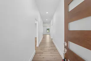 13134 Lake Conroe Bay Rd, Willis, TX 77318 - Photo 5