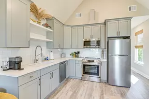 1411 30th St, Galveston, TX 77550 - Photo 1