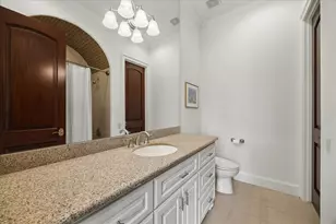 310 Tynebridge Ln, Houston, TX 77024 - Photo 27