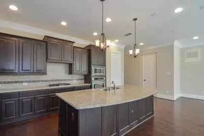 1110 Oakwood Pass, Houston, TX 77043 - Photo 21