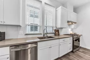 2804 Grand Fountains Dr, Houston, TX 77054 - Photo 5