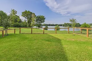 9609 Valeca Dr, Houston, TX 77075 - Photo 13