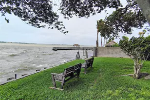 205 Yacht Club Ln, Seabrook, TX 77586 - Photo 23