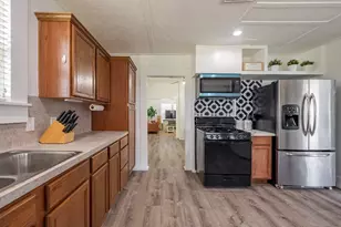 102 4th St, Sugar Land, TX 77498 - Photo 5