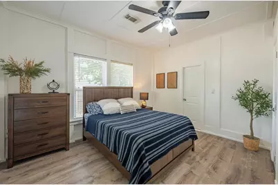 102 4th Street, Sugar Land, TX 77498 - Photo 9