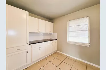 10117 Dulcimer Street, Houston, TX 77051 - Photo 11