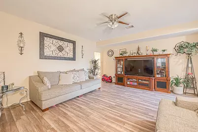 944 Dewalt Street, Houston, TX 77088 - Photo 5