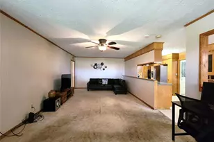 1702 Ivie Lee St, Baytown, TX 77520 - Photo 9