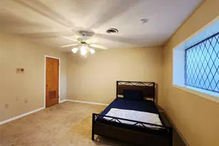 1702 Ivie Lee St, Baytown, TX 77520 - Photo 15