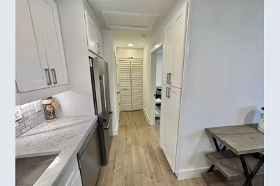 412 Pacific Street #11B, Houston, TX 77006 - Photo 5