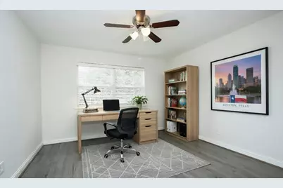 14641 Perthshire Road, Houston, TX 77079 - Photo 23