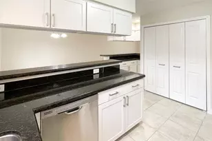 14641 Perthshire Rd, Houston, TX 77079 - Photo 21