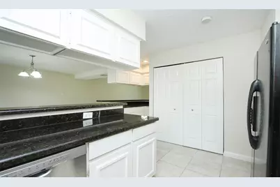 14641 Perthshire Road, Houston, TX 77079 - Photo 13