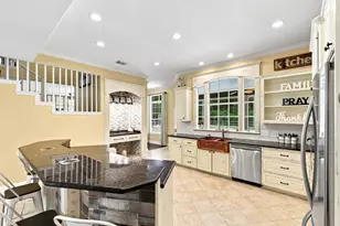 7210 Pine Dr, Alvin, TX 77511 - Photo 13