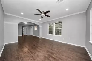 8226 Harding St, Houston, TX 77012 - Photo 9