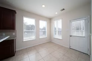 12802 Flat Creek Dr, Pearland, TX 77584 - Photo 11
