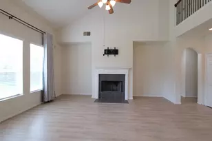 12802 Flat Creek Dr, Pearland, TX 77584 - Photo 5