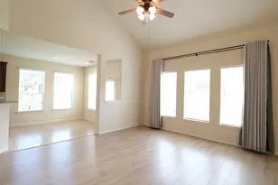 12802 Flat Creek Dr, Pearland, TX 77584 - Photo 7
