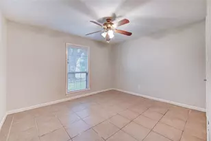 11223 Sagehill Dr, Houston, TX 77089 - Photo 17