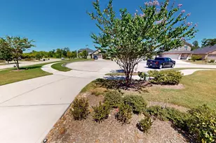 9208 Inland Leather Ln, Conroe, TX 77385 - Photo 3