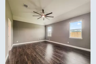 4626 Legends Bay Drive, Baytown, TX 77523 - Photo 7