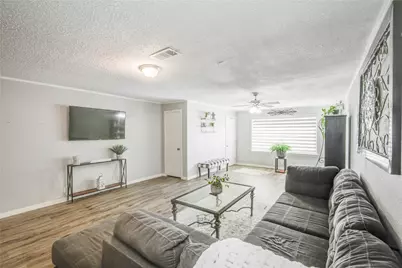 203 Moose Jaw Lane, Houston, TX 77336 - Photo 5