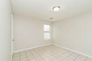 2920 La Estancia Ln, Houston, TX 77093 - Photo 9