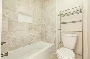 921 Marine Dr, Galveston, TX 77550 - Photo 19