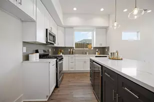 3504 Caplin St, Houston, TX 77026 - Photo 7