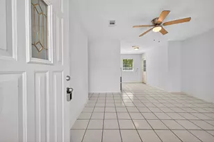 530 Branding Iron Ln, Houston, TX 77060 - Photo 9