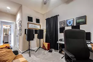 11005 Upland Forest Dr, Houston, TX 77043 - Photo 33