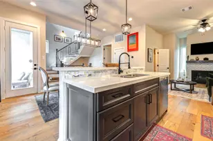 11005 Upland Forest Dr, Houston, TX 77043 - Photo 9