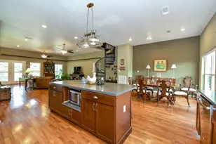 226 Valmar St, Kemah, TX 77565 - Photo 9