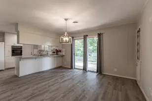 802 Spinn St, Brenham, TX 77833 - Photo 13