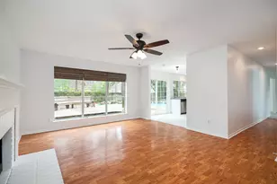 10 Summithill Pl, The Woodlands, TX 77381 - Photo 9