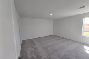 1017 Live Oak Ave, Bay City, TX 77414 - Photo 7