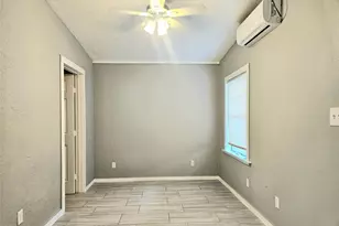 4419 W Bayshore Dr, Bacliff, TX 77518 - Photo 5
