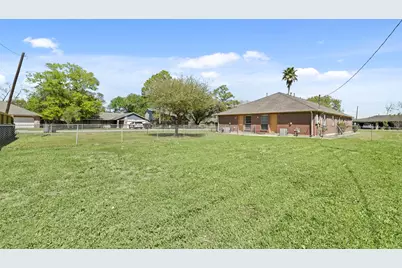 9731 Youngcrest Drive #A, Stafford, TX 77477 - Photo 3