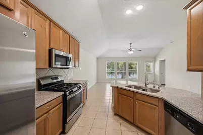 18219 Alora Springs Trc, Cypress, TX 77433 - Photo 9