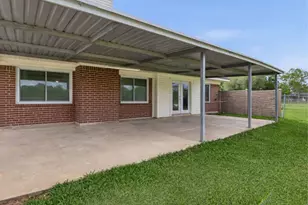 3625 County Rd 36, Angleton, TX 77515 - Photo 17