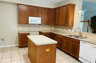 9605 Raymond Ct, Texas City, TX 77591 - Photo 5